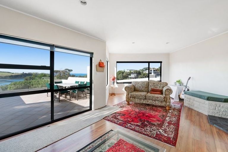 Photo of property in 33 Everard Avenue, Army Bay, Whangaparaoa, 0930