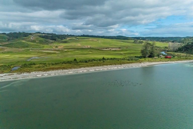 Photo of property in 5 Takahuri Place, Okura Bush, Albany, 0794