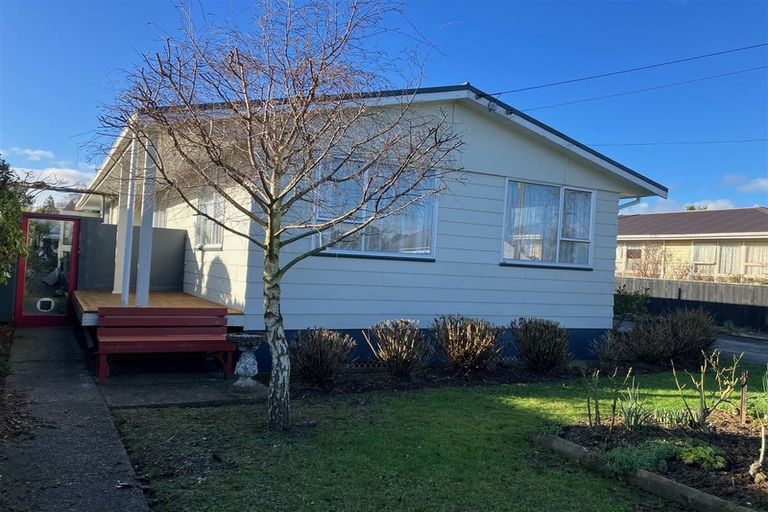 Photo of property in 14 Cross Street, Milton, 9220