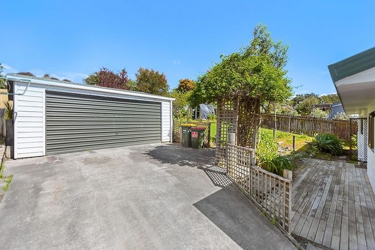 Photo of property in 12 Gilshennan Valley, Red Beach, 0932