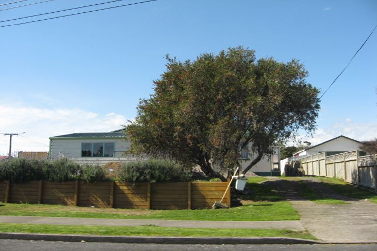 Photo of property in 7 Queens Road, Glen Avon, New Plymouth, 4312