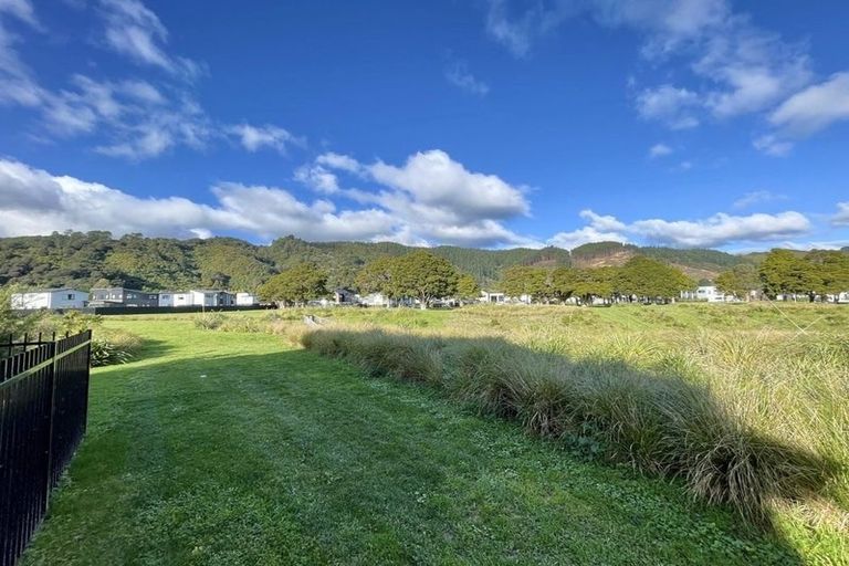 Photo of property in 1 Fitch Lane, Wallaceville, Upper Hutt, 5018