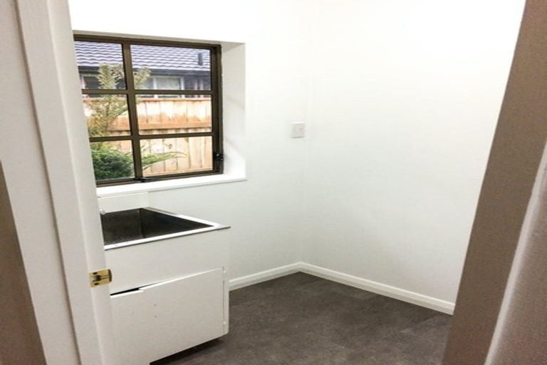 Photo of property in 1 Carbine Court, Awapuni, Palmerston North, 4412