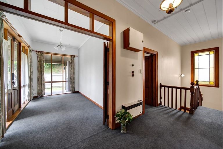 Photo of property in 44 Carrington Street, Lower Vogeltown, New Plymouth, 4310