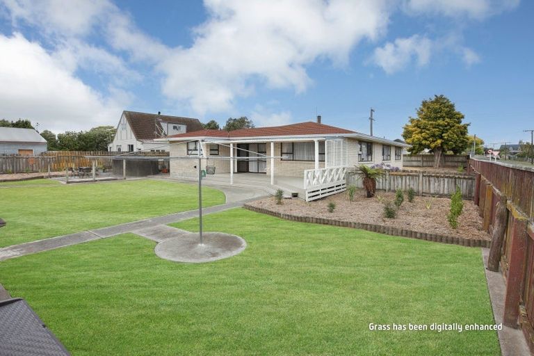 Photo of property in 7 Cemetery Road, Sanson, 4817