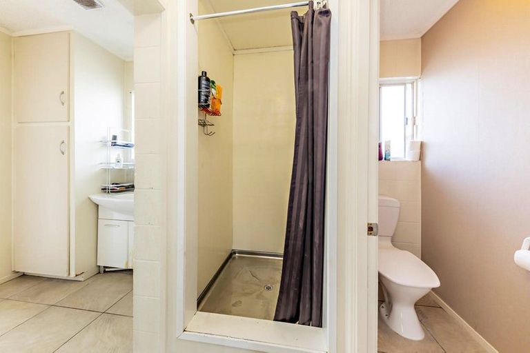 Photo of property in 4/29 South Street, Papakura, 2110