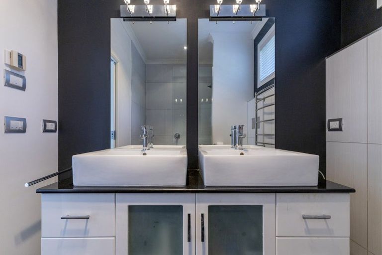 Photo of property in 25 Magnolia Rise, Waipahihi, Taupo, 3330