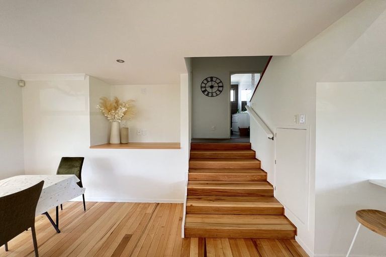 Photo of property in 8 Pah Road, Cockle Bay, Auckland, 2014