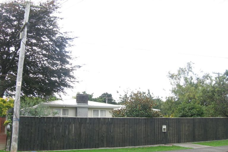 Photo of property in 5 Benge Crescent, Clouston Park, Upper Hutt, 5018