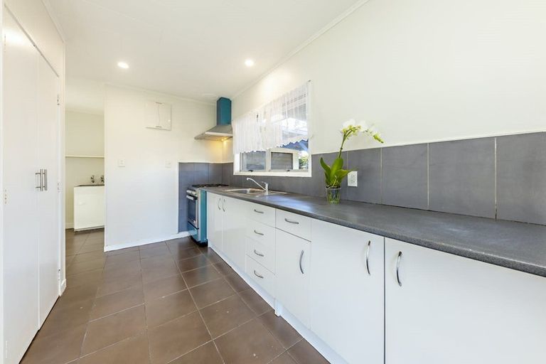 Photo of property in 68 Chelburn Crescent, Mangere East, Auckland, 2024