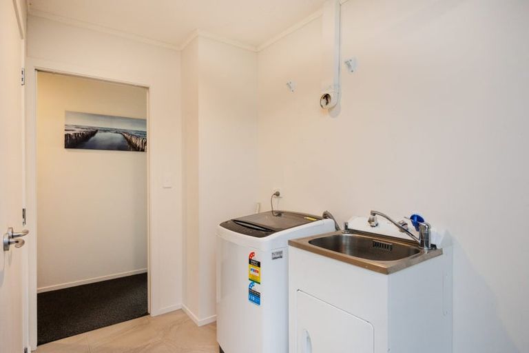 Photo of property in 79 Balrickard Way, Milson, Palmerston North, 4414