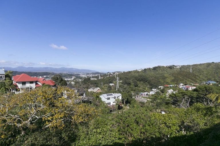 Photo of property in 17 Highbury Road, Highbury, Wellington, 6012