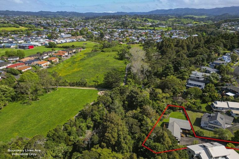 Photo of property in 7 Chardon Place, Henderson, Auckland, 0612