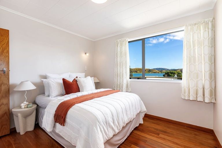 Photo of property in 5a Beach Road, Plimmerton, Porirua, 5026