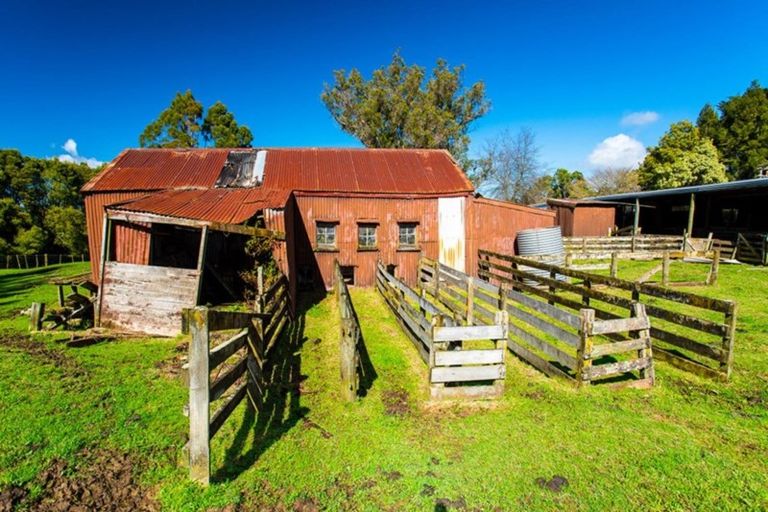 Photo of property in 1875 Kanakanaia Road, Whatatutu, Te Karaka, 4091
