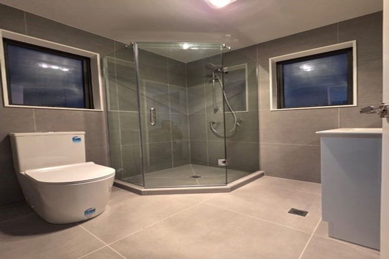 Photo of property in 28a Greenmeadows Avenue, Manurewa East, Auckland, 2102