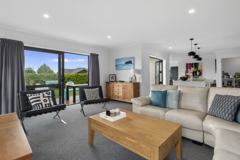 Photo of property in 2 Shea Lane, Pyes Pa, Tauranga, 3112