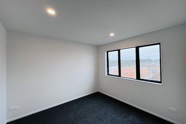 Photo of property in 8 Toetoe Street, Westgate, 0814