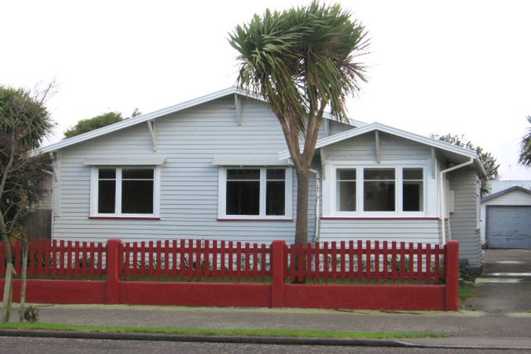Photo of property in 27 Marne Street, Hokowhitu, Palmerston North, 4410