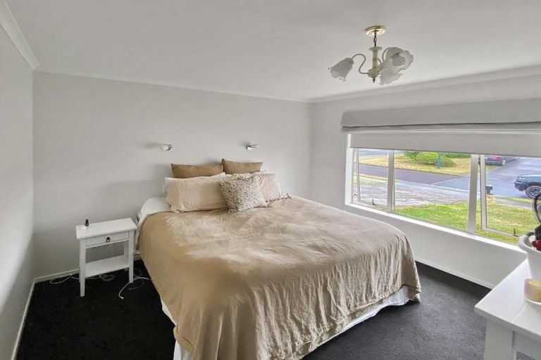 Photo of property in 2 Maahutaupeke Place, St Andrews, Hamilton, 3200