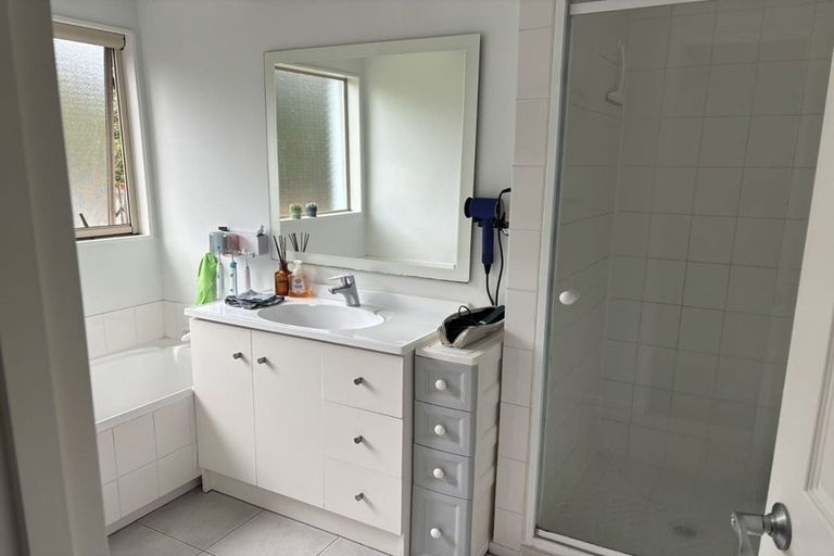 Photo of property in 15 Stanford Street, Albany, Auckland, 0632