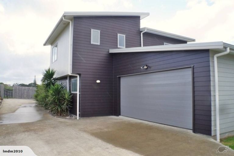 Photo of property in 25 Ocean View Rise, Ruakaka, 0116