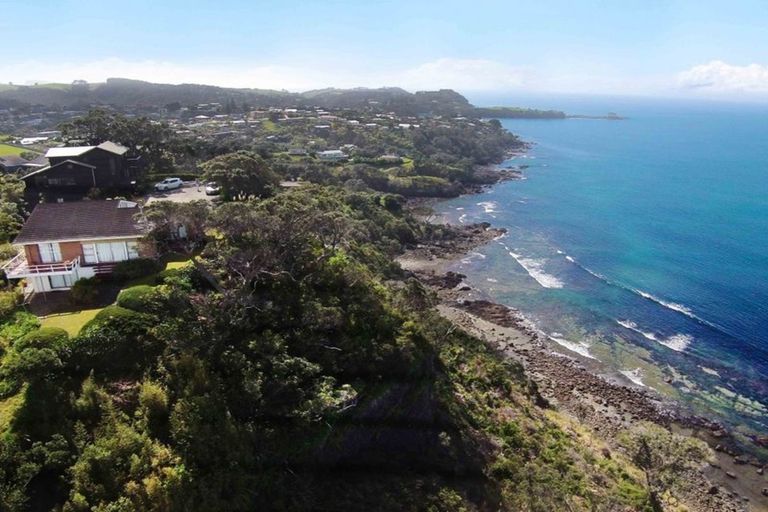 Photo of property in 25 Hillside Crescent, Leigh, 0985