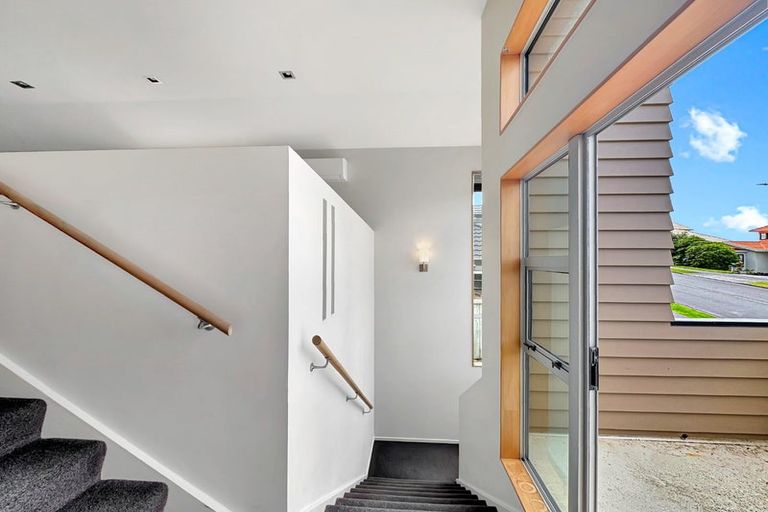 Photo of property in 27a Waverton Terrace, Churton Park, Wellington, 6037