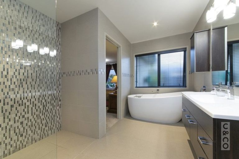 Photo of property in 9 Jelas Drive, Riverhead, 0820