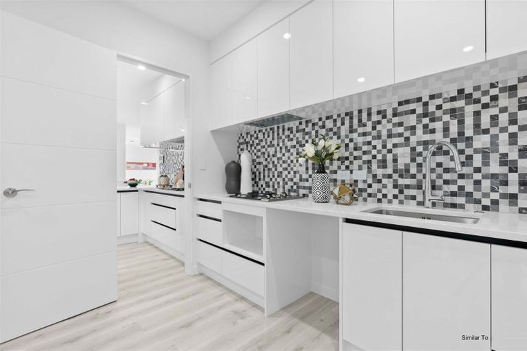 Photo of property in 60 Twin Parks Rise, Papakura, 2110