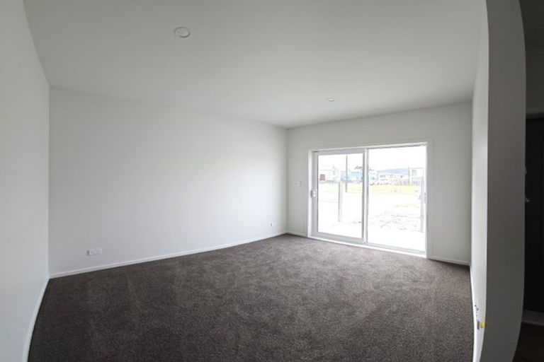 Photo of property in 81 Hokioi Drive, Kenepuru, Porirua, 5022