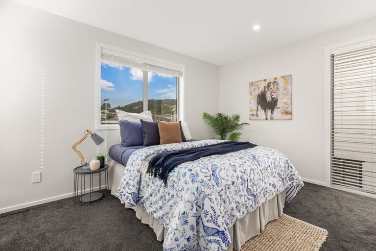 Photo of property in 1 Cartographer Way, Whitby, Porirua, 5024