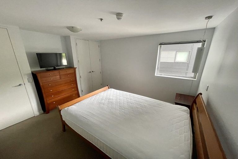 Photo of property in Montreaux Apartments, 3f/164 The Terrace, Wellington Central, Wellington, 6011