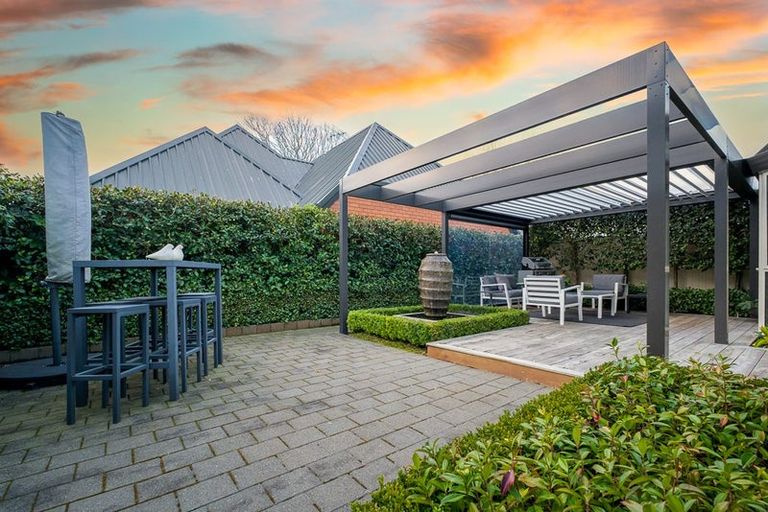 Photo of property in 2/77a Hinau Street, Riccarton, Christchurch, 8041