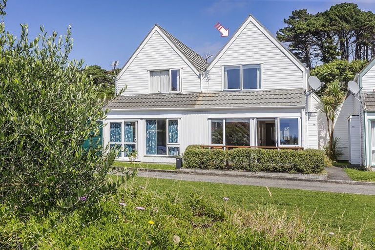 Photo of property in 12/50 Darlington Road, Miramar, Wellington, 6022