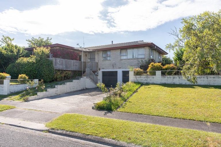 Photo of property in 4 Lansdowne Crescent, Glenview, Hamilton, 3206