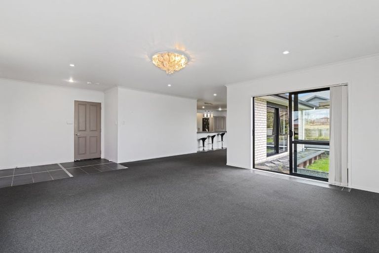 Photo of property in 10 Raddington Way, Huntington, Hamilton, 3210