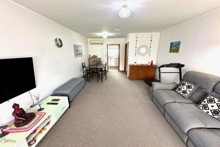 Photo of property in 5/26 Carrington Road, Point Chevalier, Auckland, 1025