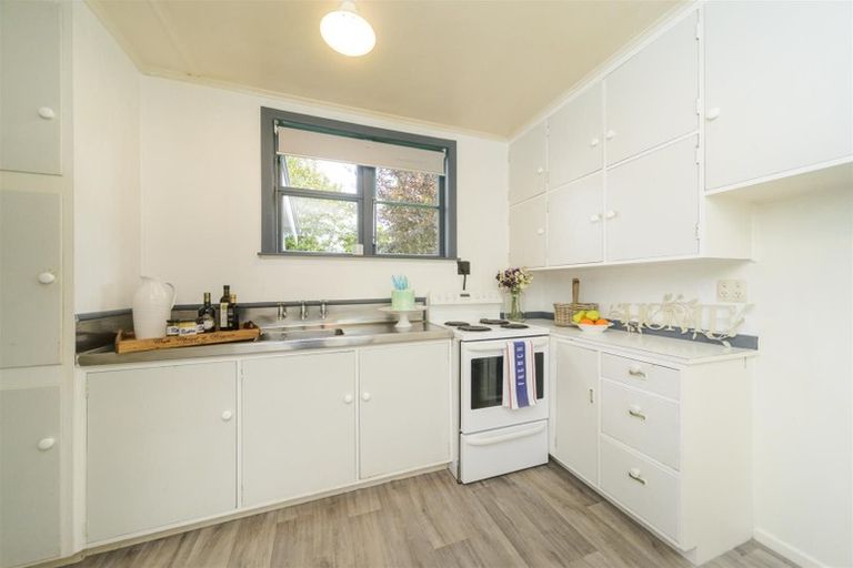 Photo of property in 5 Humphrey Street, Marton, 4710