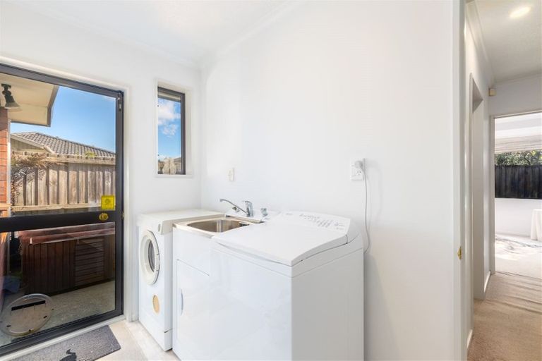 Photo of property in 4a Quirk Place, Sockburn, Christchurch, 8042