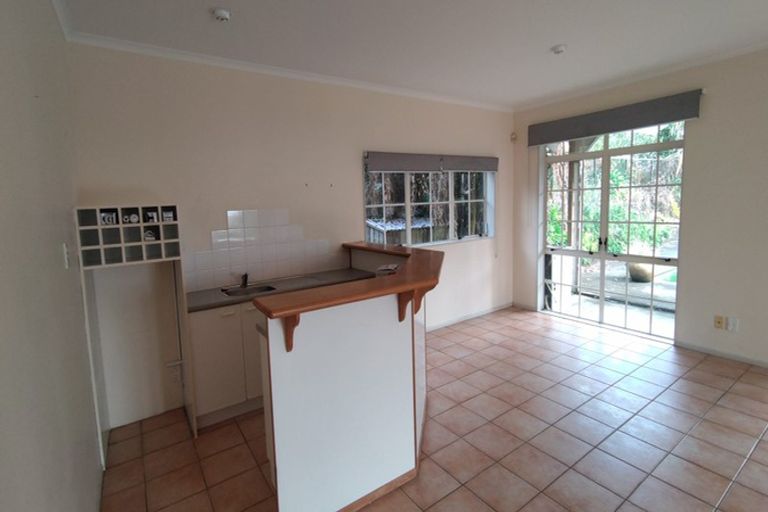 Photo of property in 71 Point View Drive, East Tamaki Heights, Auckland, 2016