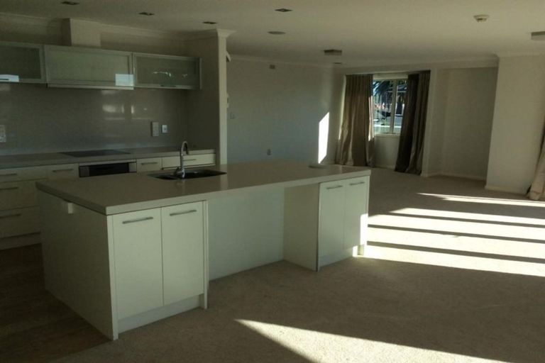 Photo of property in 5/235 Devonport Road, Tauranga, 3110