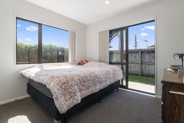 Photo of property in 2a Newham Place, Henderson, Auckland, 0612