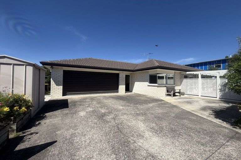 Photo of property in 42a Ngatai Road, Otumoetai, Tauranga, 3110