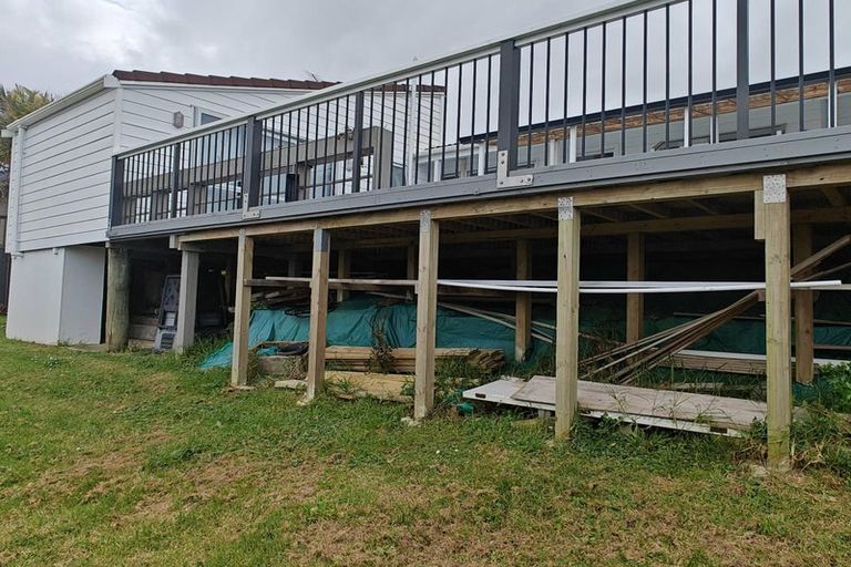 Photo of property in 52 Grenada Avenue, Forrest Hill, Auckland, 0620