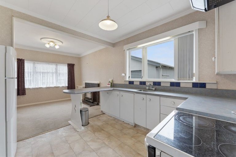 Photo of property in 122 Winchester Street, Levin, 5510