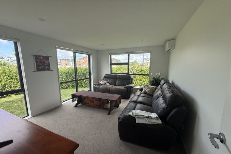 Photo of property in 8 Orford Lane, Takanini, 2112