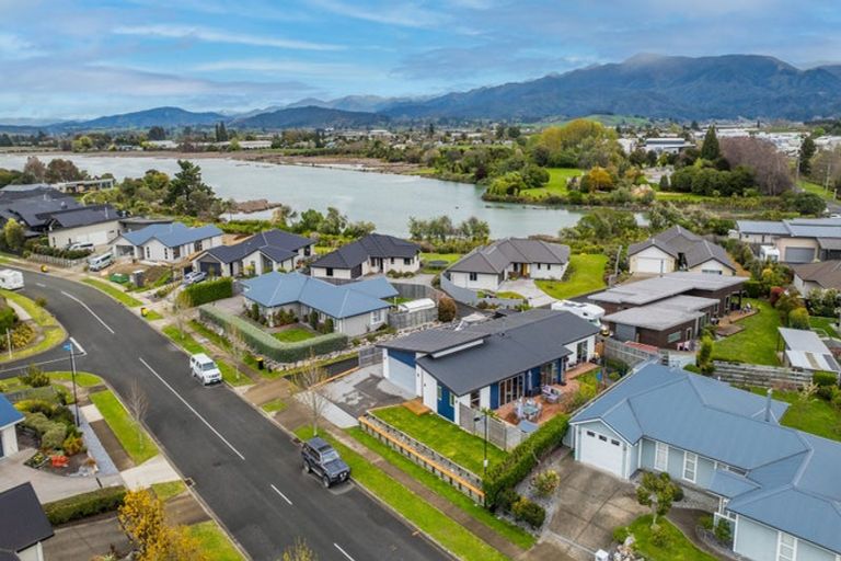 Photo of property in 6 Memorial Drive, Motueka, 7120