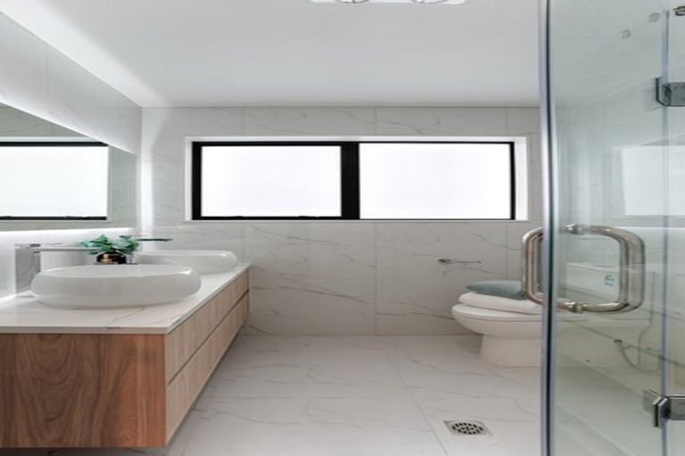 Photo of property in 61a Hillcrest Road, Papatoetoe, Auckland, 2025