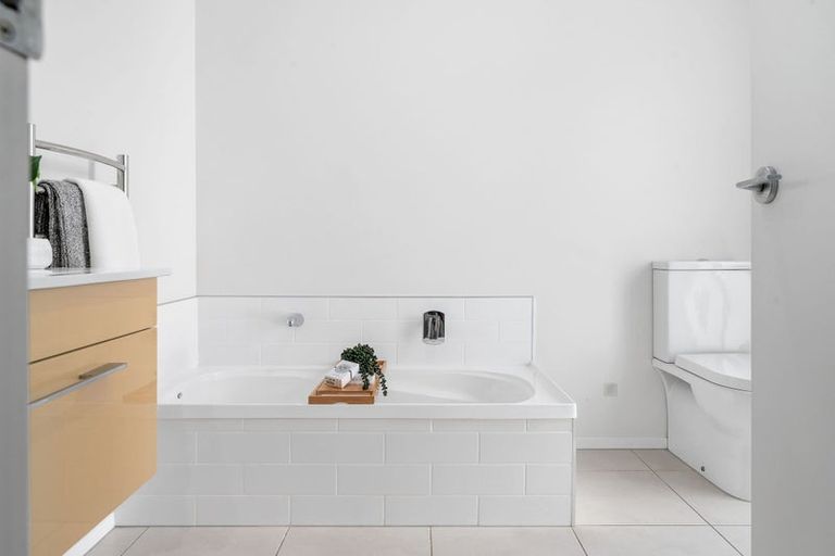 Photo of property in 19 Anna Jean Crescent, Flagstaff, Hamilton, 3210